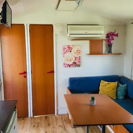 Mobilehome Zeljka Hébergement de vacances *